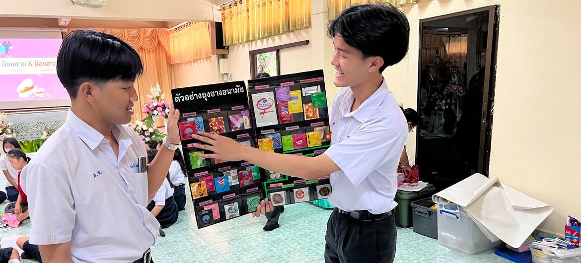 Thai students are learning about sexual and reproductive health issues, supported by the UN Population Fund (UNFPA).