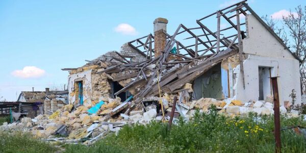 in eastern

The report uncovers increasing fatalities and violations of human rights in the eastern region of Ukraine.