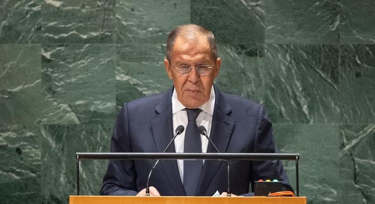The Russian Foreign Minister criticizes the West for spreading a "empire of lies".