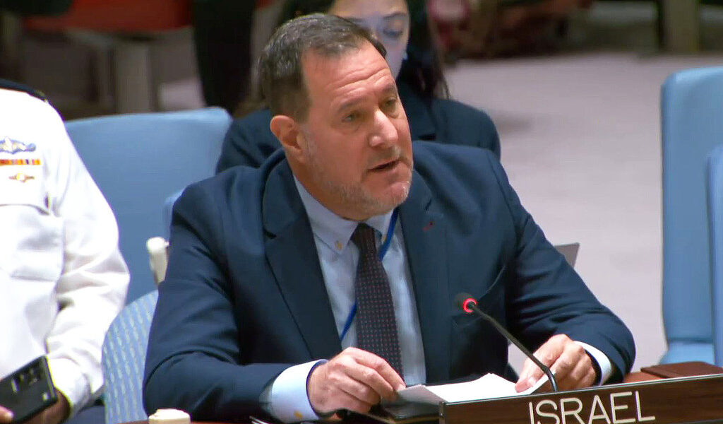 The current situation in Israel and Palestine has led to a crisis. The Security Council is urging for immediate and prolonged humanitarian breaks in Gaza.