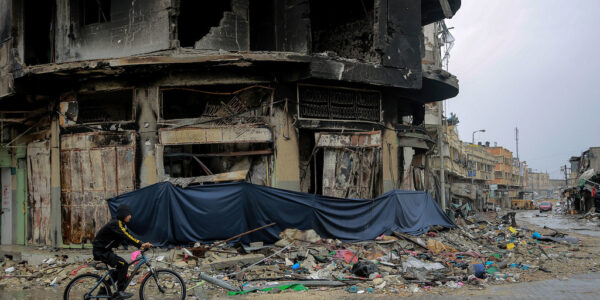 As the only remaining hospital closes in northern Gaza, injured patients are left to suffer and potentially face death due to increasing levels of severe hunger. The situation has been described as catastrophic.