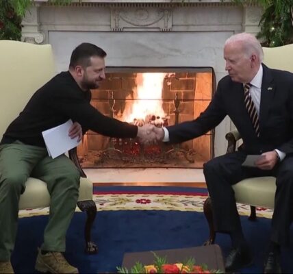 Biden Repeats Desire for Ukraine's Success, Urges Congressional Approval of Assistance.