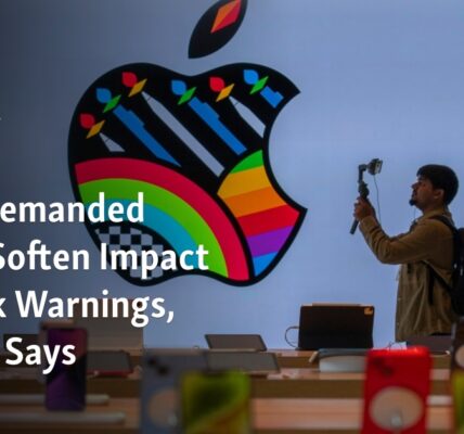 According to a report, India requested that Apple lessen the impact of warnings regarding hacking.