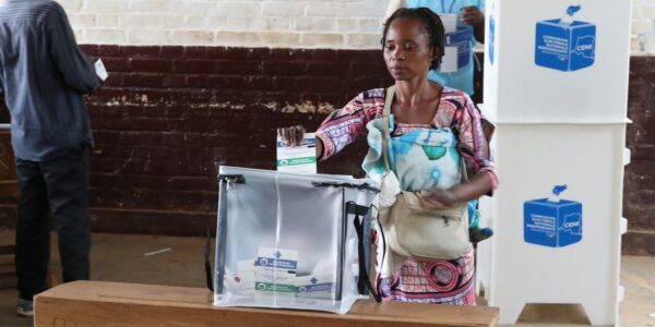 Brief International News: Sudan and DR Congo Elections, WFP Ceases Food Aid, Peacekeeping Leader Visits CAR.