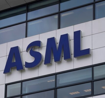 China's capital city, Beijing, disapproves of the Netherlands' decision to prevent the export of ASML technology to China.
