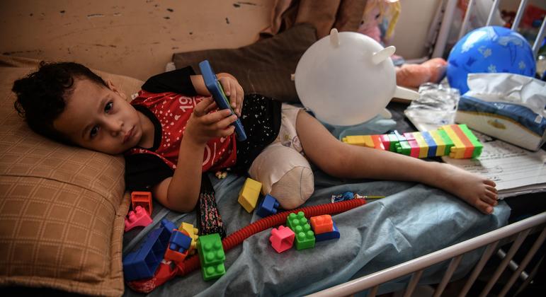 The conflict in Gaza has expanded to hospitals, making it impossible to enter or exit the facilities.