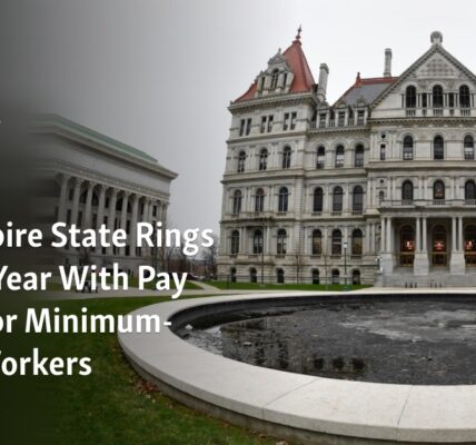 The minimum wage workers in the Empire State will receive a pay increase as they ring in the new year.