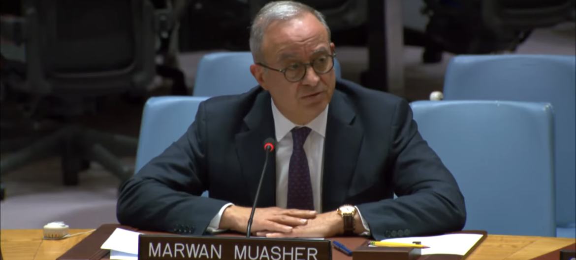 Marwan Muuasher, Vice President for studies at the Carnegie Endowment for International Peace and former Deputy Prime Minister of Jordan, briefs  the Security Council.	