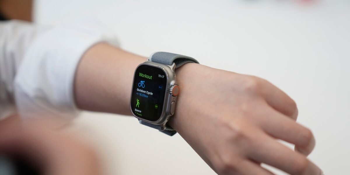 The US Appeals Court approves Apple's request to temporarily stop the ban on Apple Watch.