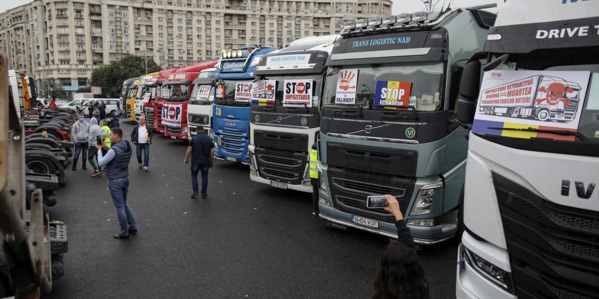 Truck drivers and farmers in Romania demonstrate against taxes and subsidies related to Ukraine.