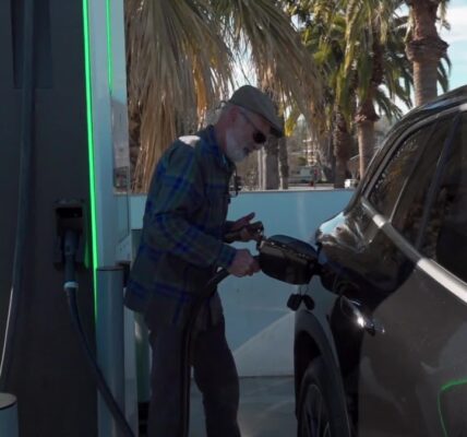 Drivers in California, the leading market for electric vehicles, are reporting a shortage of chargers.