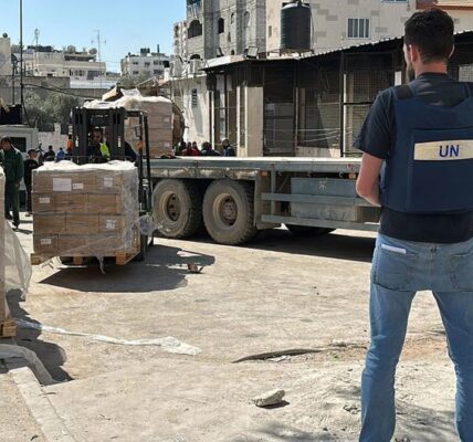 Israel has notified the UN that it will not accept food convoys into northern Gaza supervised by the UNRWA.
