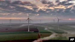 Report: 2023 a record year for wind installations