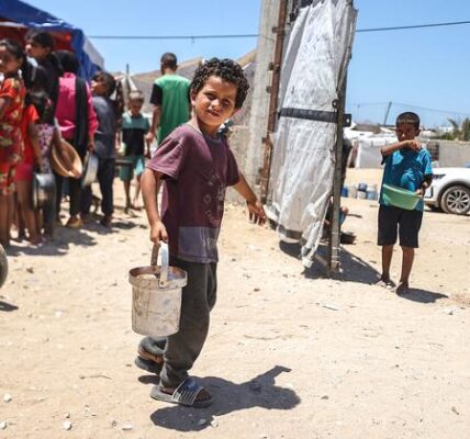 Increasing disease and humanitarian strain in Gaza amid aid shortages