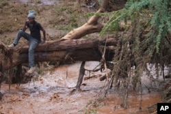 Kenya's Ruto orders evacuations after deadly floods