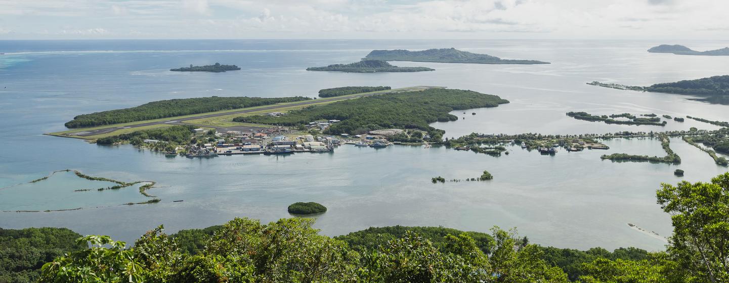 Micronesians live across many small islands in the North Pacific Ocean. 