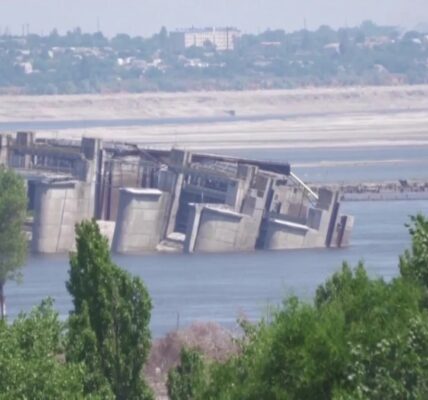 Water shortage caused by dam breach hits southern Ukraine
