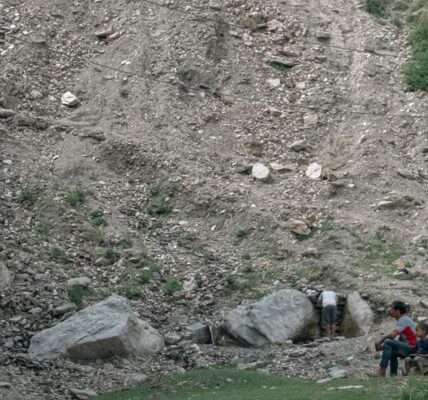 Torrential rains and floods in South Asia endanger millions of children, warns UNICEF