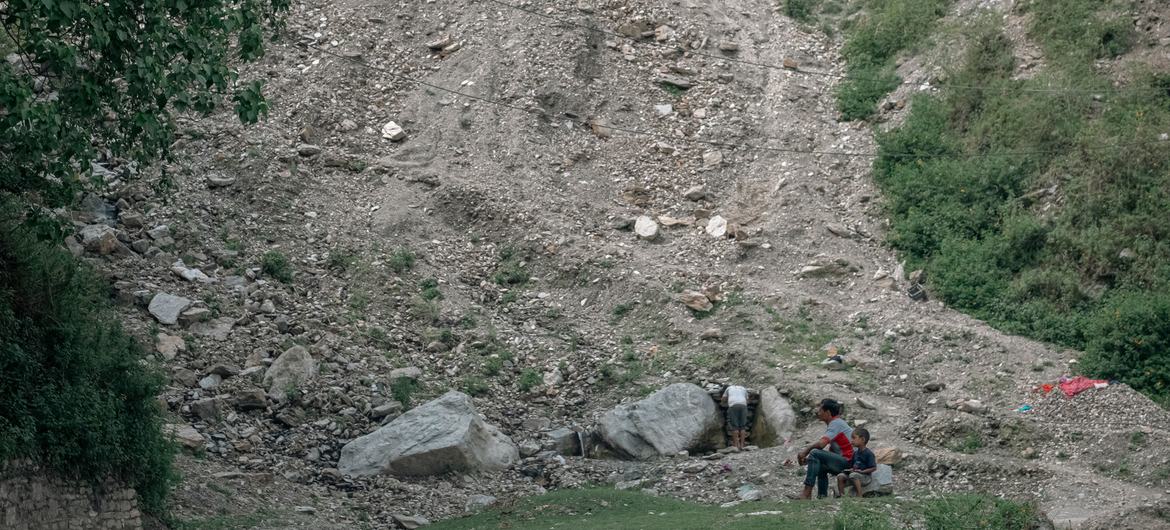 Torrential rains and floods in South Asia endanger millions of children, warns UNICEF