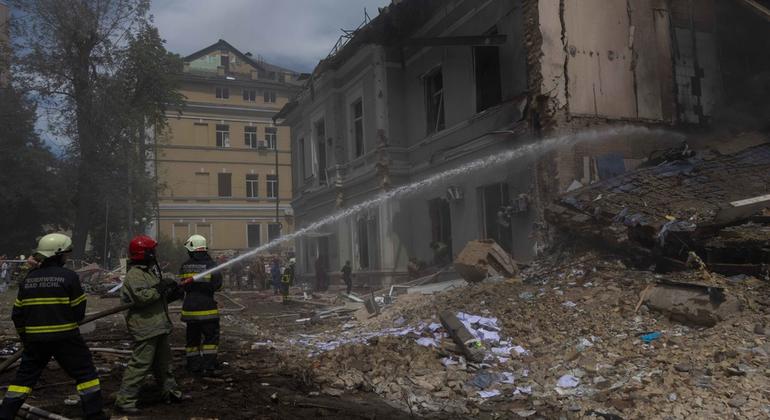 UN rights chief calls for end to Ukraine war following latest airstrikes