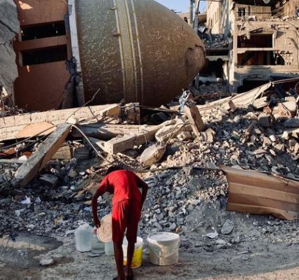 Gaza: Clean water crisis adds to new displacement misery, say aid teams