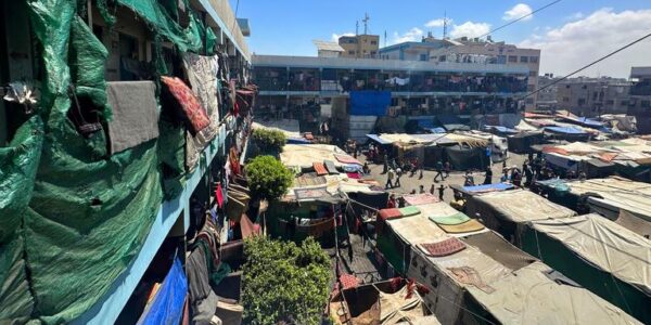 Gaza: Vital aid supplies running low as schools hit in further strikes