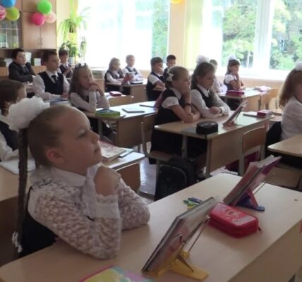 Critics say Russia is militarizing classrooms