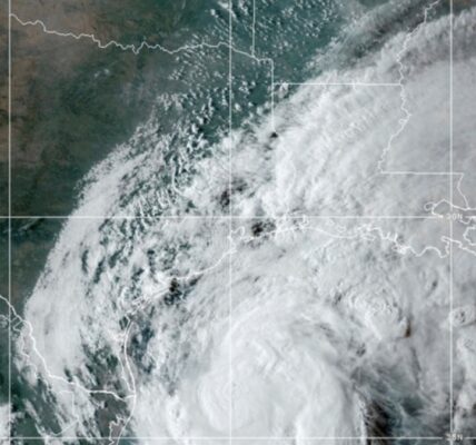 Francine reaches hurricane strength, heads for US Gulf Coast