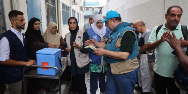 Gaza: 160,000 more children vaccinated against polio in southern Gaza