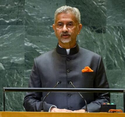 Indian minister says ‘we can change the world for the better’