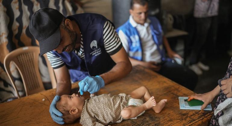 UN officials repeat calls for peace as Gaza polio vaccinations gets underway