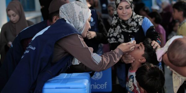 Gaza: Israeli strikes delay polio vaccine campaign in the north