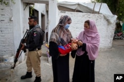 How Afghan, Pakistani clerics battle polio vaccine misinformation