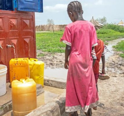 Sudan: Refugee numbers swell as war continues to drive displacement