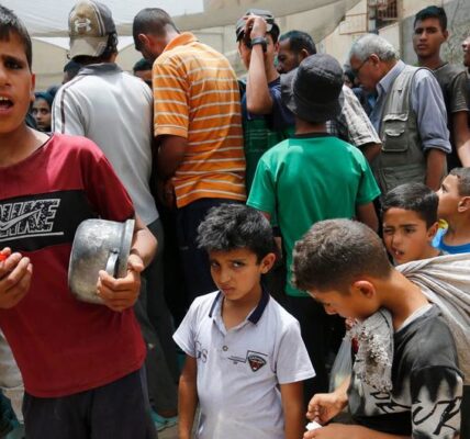 ‘The smell of death is everywhere’ in northern Gaza, UNRWA chief says