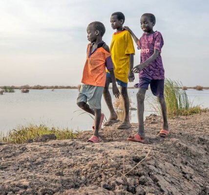 Hunger and cholera crises escalate in South Sudan, as needs surge