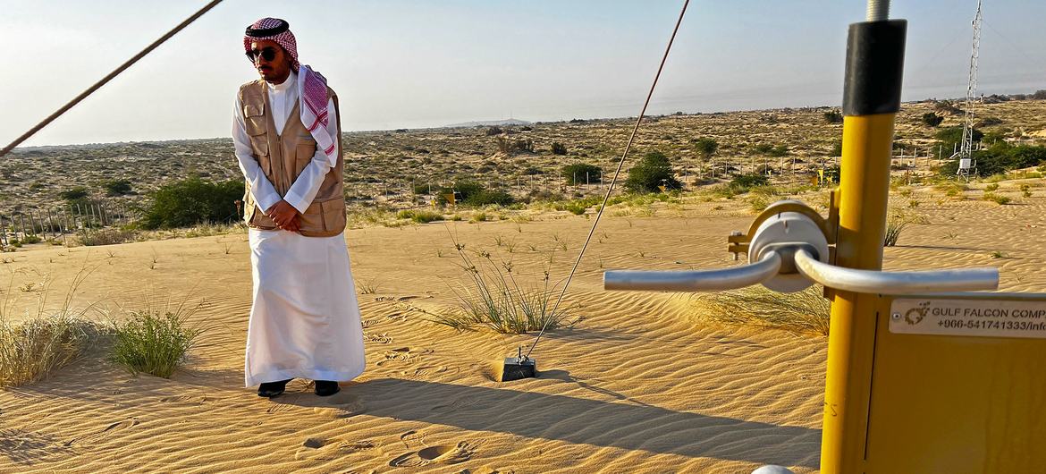 An FAO-supported meteorological station measures sand movements.