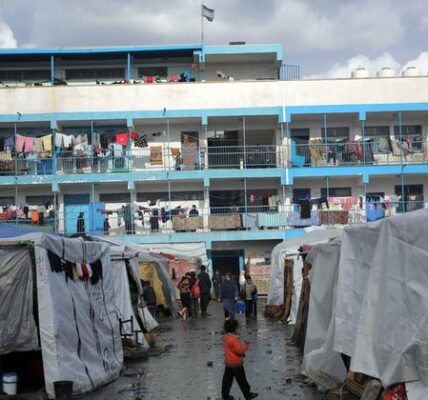 Gaza: Humanitarians assist families impacted by recent airstrike in Deir Al-Balah