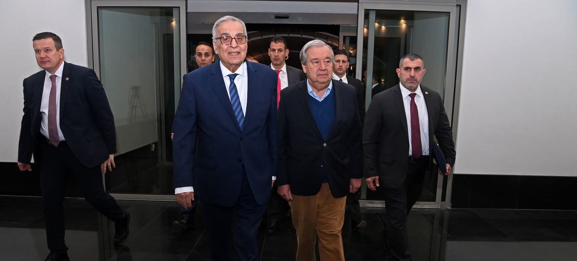 In Lebanon, Guterres highlights challenges and support for peacekeepers