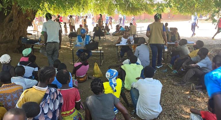 UNHCR urges greater support for people fleeing post-election violence in Mozambique