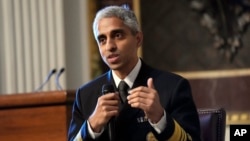 US surgeon general urges cancer warnings for alcoholic drinks