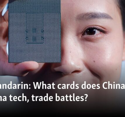 VOA Mandarin: What cards does China hold in US-China tech, trade battles?