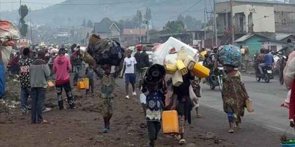 DR Congo crisis: Thousands flee clashes in South Kivu