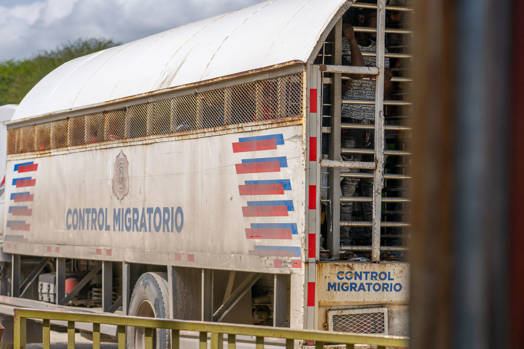 A deportation truck arrives at the Belladère border crossing between the Dominican Republic and Haiti.