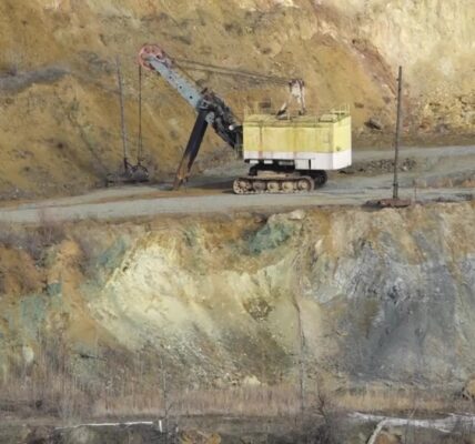 Ukraine, US weigh critical minerals agreement