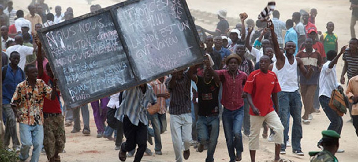 Residents of Bunia, DRC, protesting the capture by the M23 rebel group of Goma in 2012. (file)