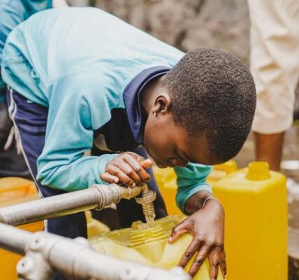 DR Congo: Clean water ‘a lifeline’ for around 364,000 children a day in Goma