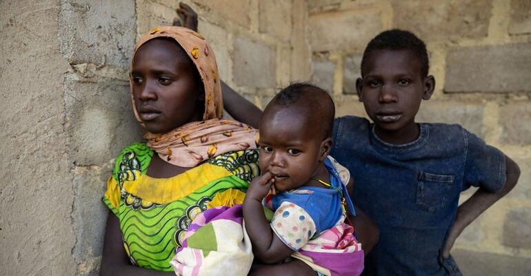 Sudan: Civilians targeted as hostilities intensify in the capital