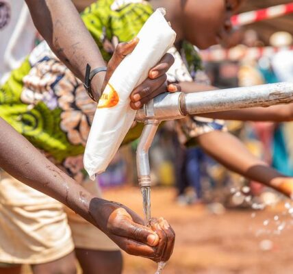 DR Congo crisis forces refugees to swim for their lives to Burundi
