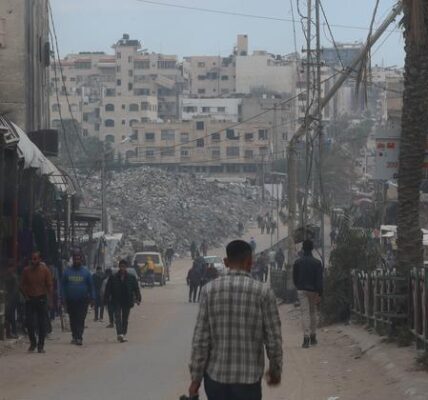 Gaza: UN official warns of 'assault on dignity' as blockade cripples humanitarian response